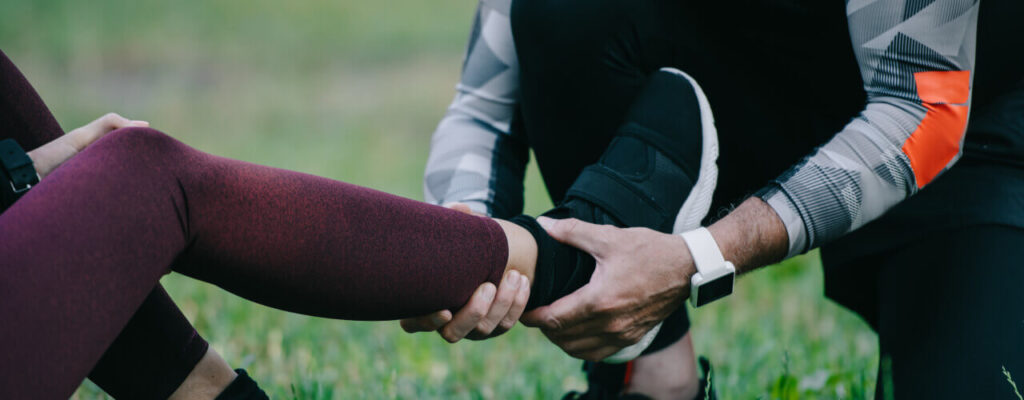 Physical Therapy Can Help You Avoid Surgery After A Sports Injury