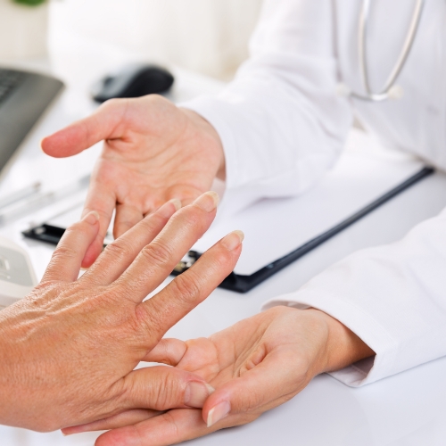 arthritis-pain-relief-Elite-Physical-Therapy-and-Sports-Performance-Traverse-City-MI